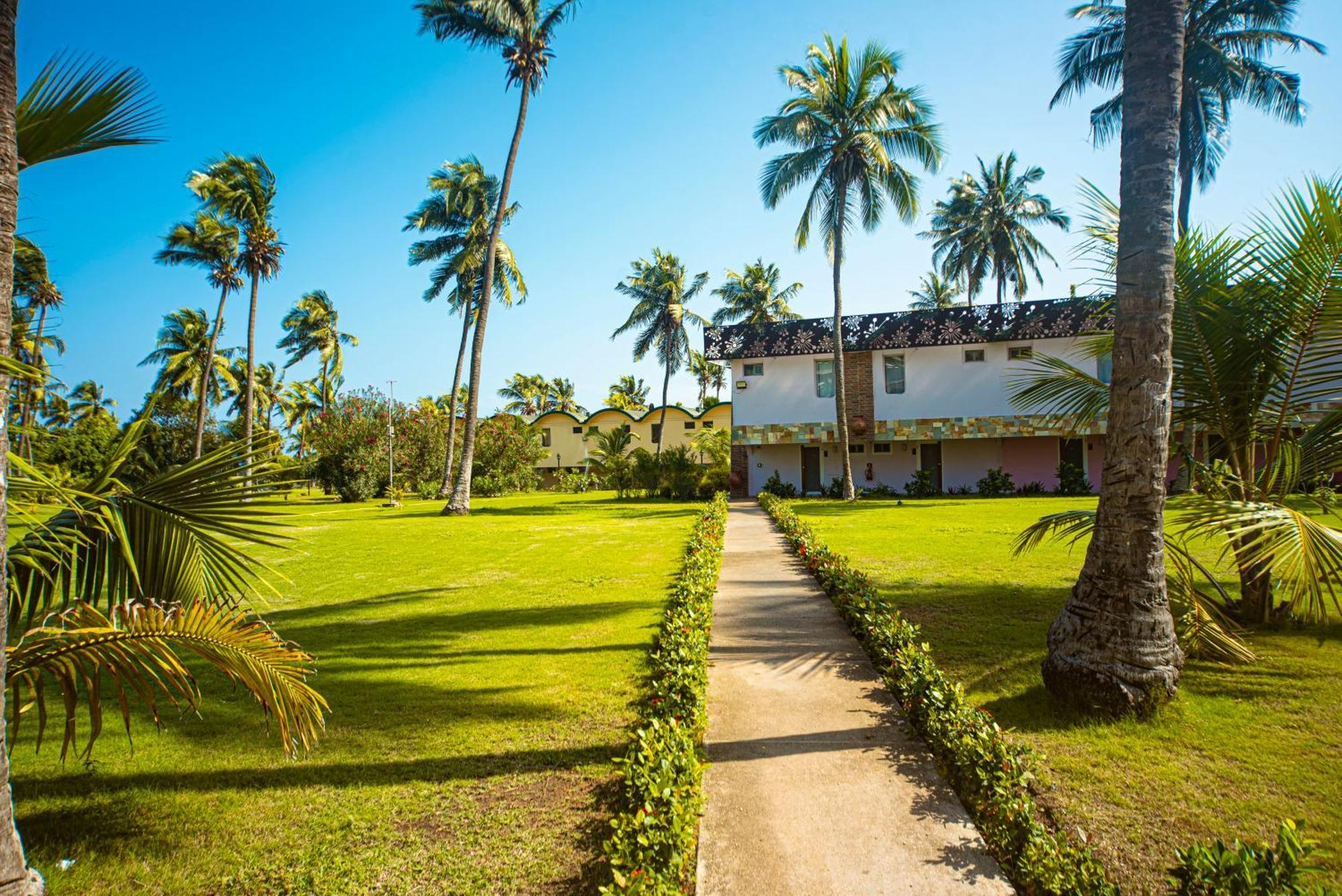 Hotel Sarakawa Lome Exterior photo