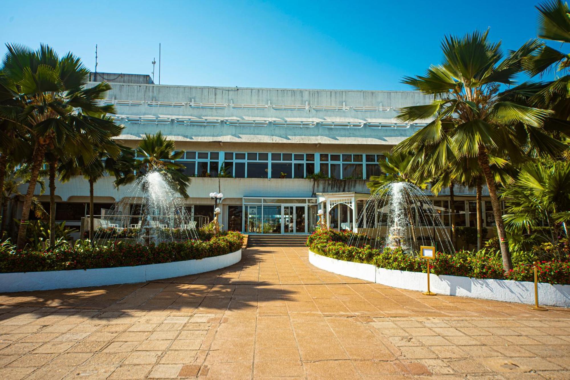 Hotel Sarakawa Lome Exterior photo