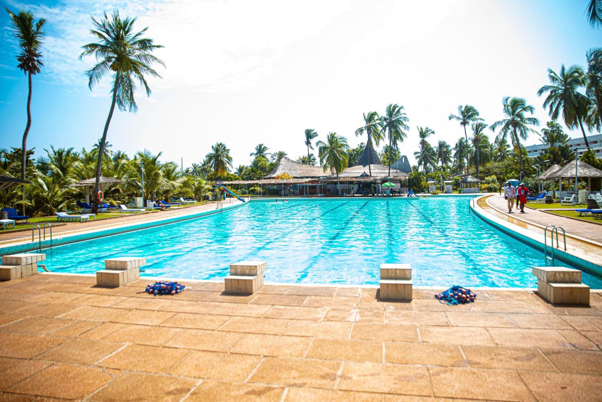 Hotel Sarakawa Lome Exterior photo
